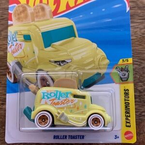 Roller Toaster Hot Wheels Toy Car - Yellow